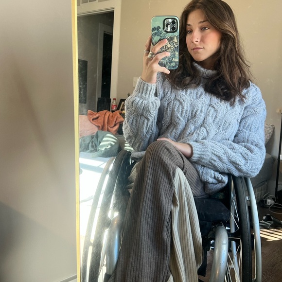 Meet your Posher, Kaylyn - Picture 2 of 4